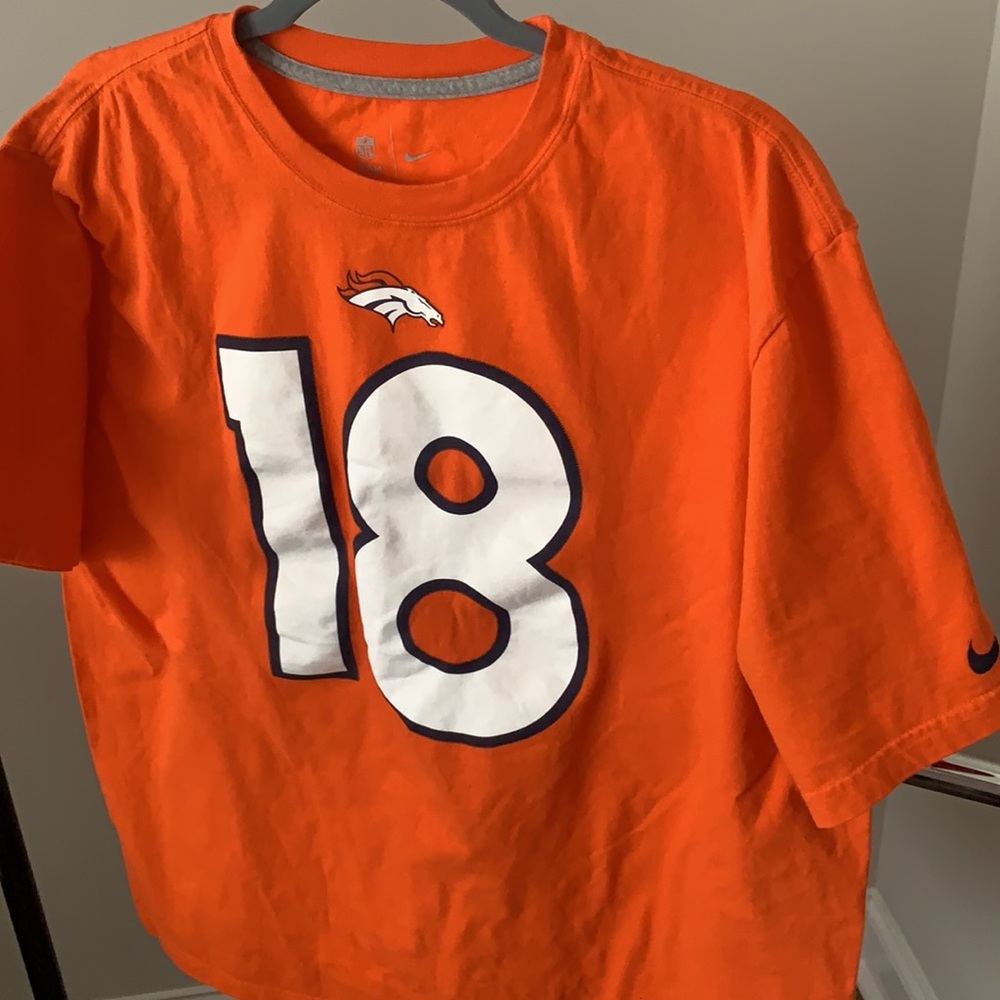 Manning tee - Picture 3 of 3